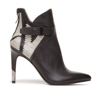 Dolce Vita Stunning Heeled booties
